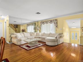 21 Darewood Lane, Valley Stream NY 11581
