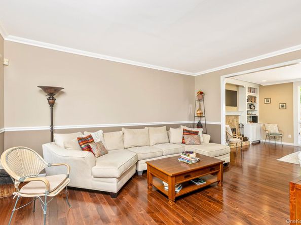 17 Dorfer Lane, Nesconset NY 11767