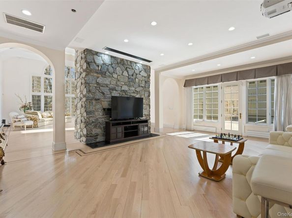 2 High Point Terrace, Scarsdale NY 10583