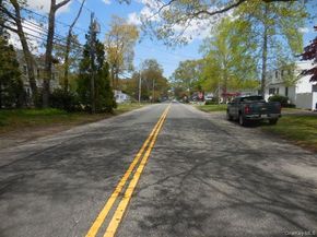 194 Phyllis Drive, Patchogue NY 11772
