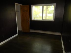 194 Phyllis Drive, Patchogue NY 11772