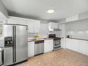 8 Central Park Road, Plainview NY 11803