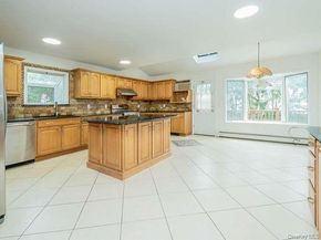 53A Grove Street, Glenwood Landing NY 11547