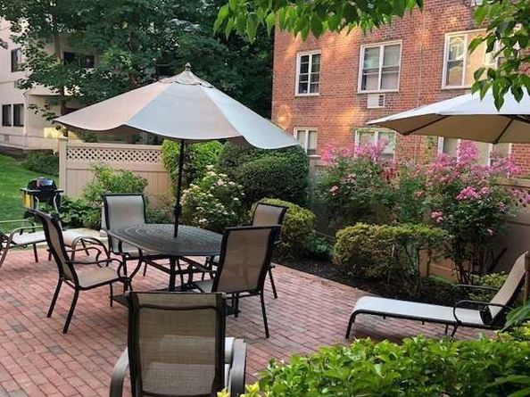 20 Chapel Place 2G, Great Neck NY 11021