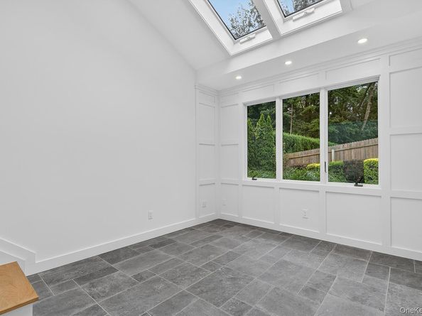 1A Briarwood Drive, Huntington NY 11743
