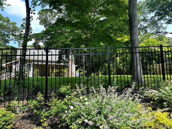 4 Poplar Avenue, Stony Brook NY 11790