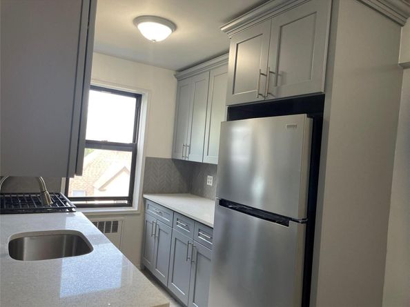 2 Fisher Drive 307, Mount Vernon NY 10552