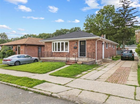 226-07 76 Road, Bayside NY 11364
