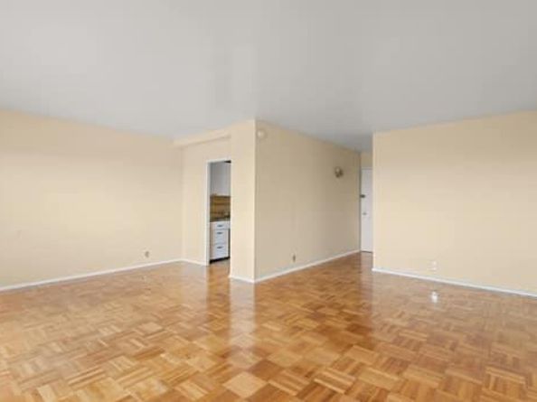 4 Fordham Hill Oval 12B, Bronx NY 10468