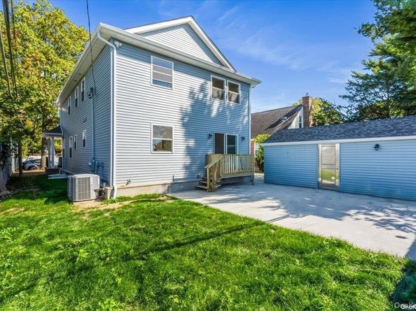 23 Flower Lane, New Hyde Park NY 11040