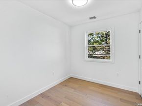 23 Flower Lane, New Hyde Park NY 11040