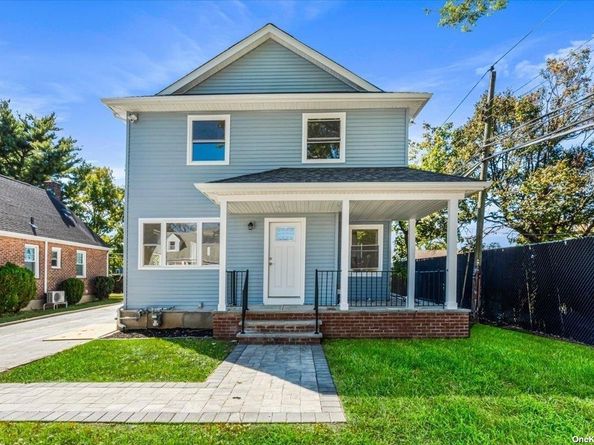 23 Flower Lane, New Hyde Park NY 11040
