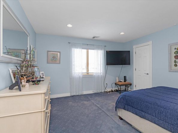 2940 Lee Place, Bellmore NY 11710