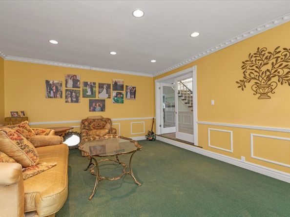 2940 Lee Place, Bellmore NY 11710