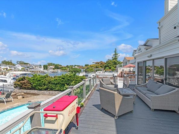 2940 Lee Place, Bellmore NY 11710