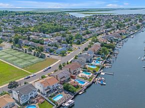 2940 Lee Place, Bellmore NY 11710
