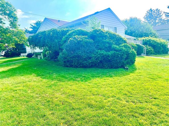 11 Pearl Street, North Woodmere NY 11581