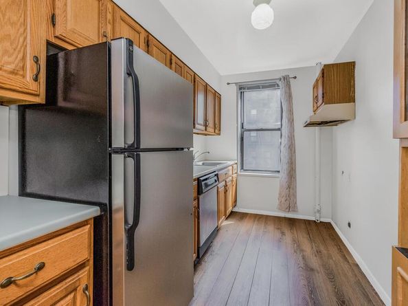 525 W 235th Street 4C, Bronx NY 10463