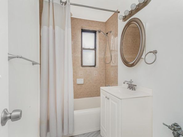 525 W 235th Street 4C, Bronx NY 10463
