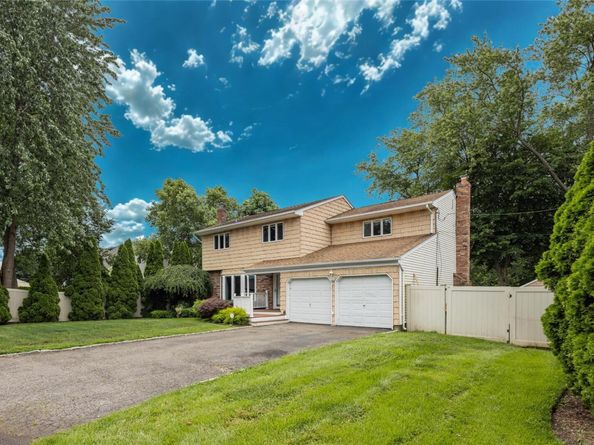 50 Wildwood Avenue, Deer Park NY 11729