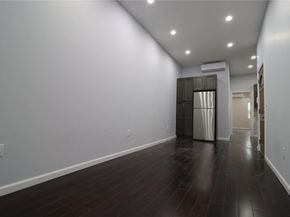 8272 88th Lane, Glendale NY 11385