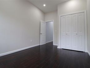 8272 88th Lane, Glendale NY 11385