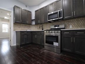 8272 88th Lane, Glendale NY 11385