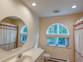 7 Wood Path Drive, Northport NY 11768