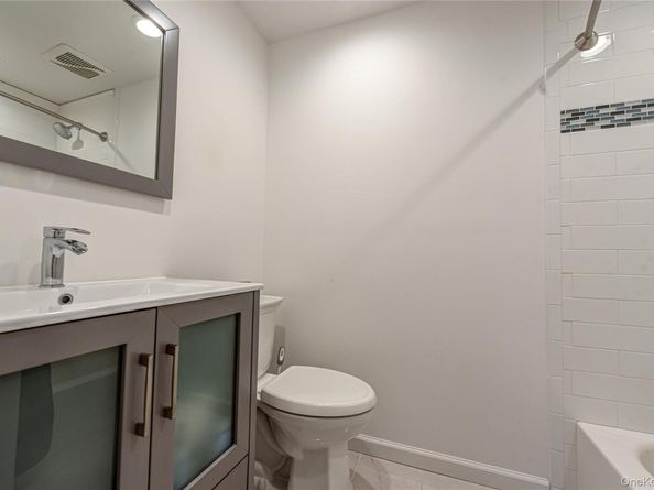 7 Wood Path Drive, Northport NY 11768