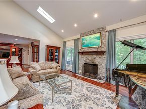 7 Wood Path Drive, Northport NY 11768