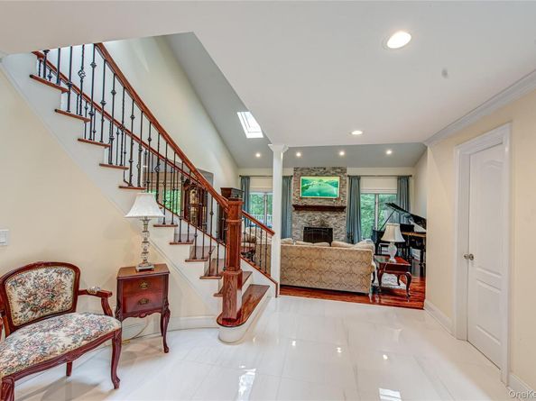 7 Wood Path Drive, Northport NY 11768