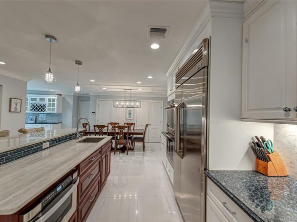 7 Wood Path Drive, Northport NY 11768