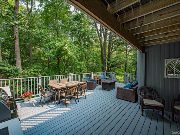 7 Wood Path Drive, Northport NY 11768