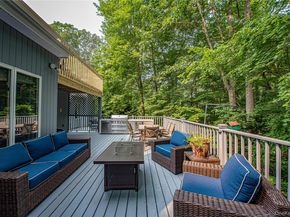7 Wood Path Drive, Northport NY 11768