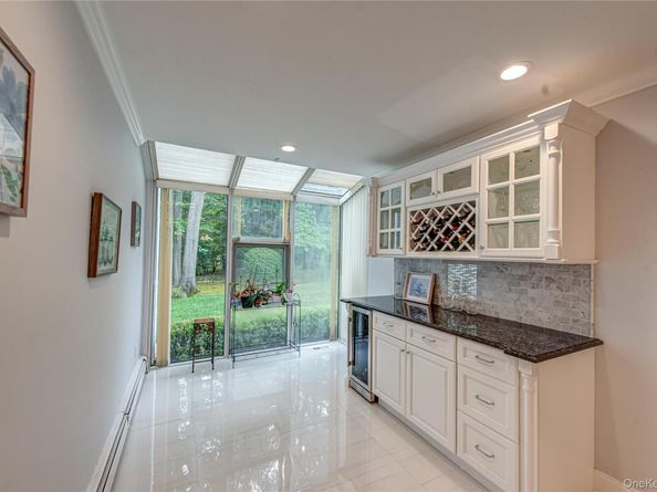 7 Wood Path Drive, Northport NY 11768