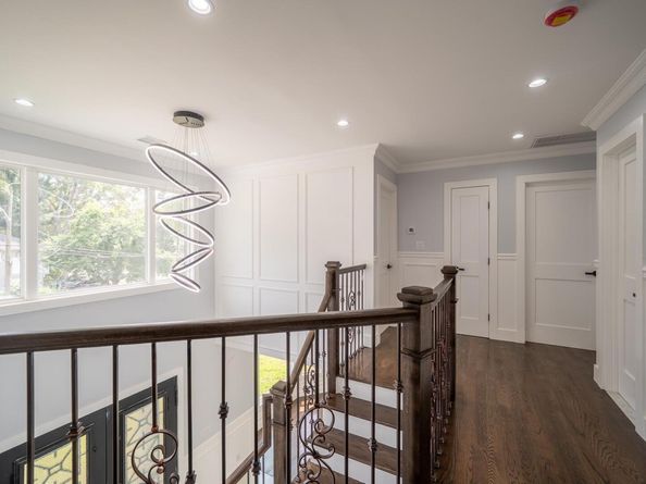 17 Park Drive East, Syosset NY 11791