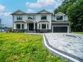 17 Park Drive East, Syosset NY 11791