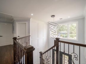 17 Park Drive East, Syosset NY 11791