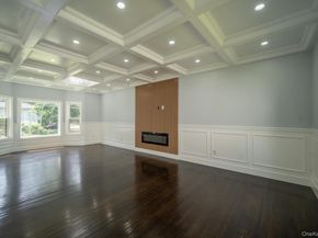 17 Park Drive East, Syosset NY 11791