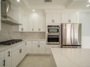 17 Park Drive East, Syosset NY 11791