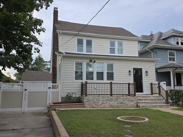 55 Southside Avenue, Freeport NY 11520