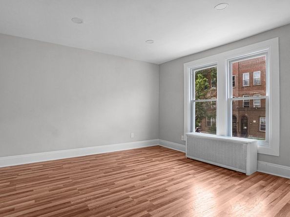 4434 Carpenter Avenue, Bronx NY 10470