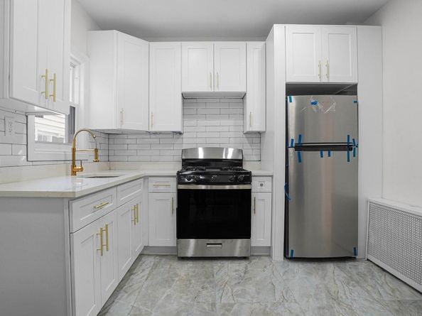 4434 Carpenter Avenue, Bronx NY 10470