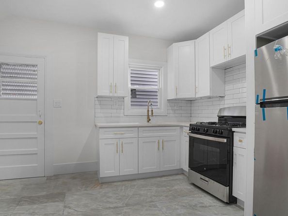 4434 Carpenter Avenue, Bronx NY 10470