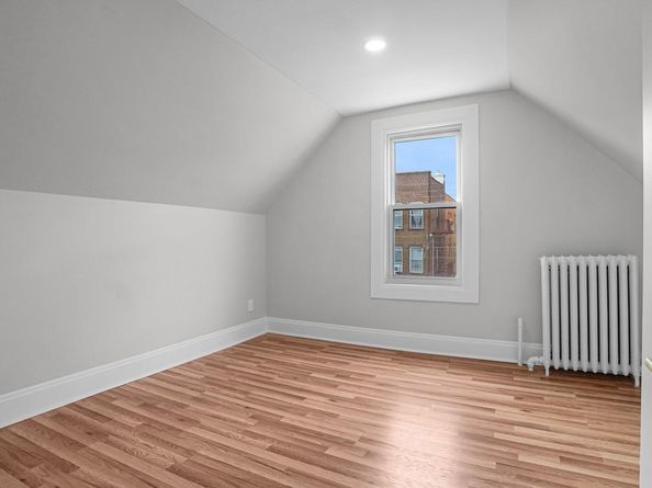 4434 Carpenter Avenue, Bronx NY 10470