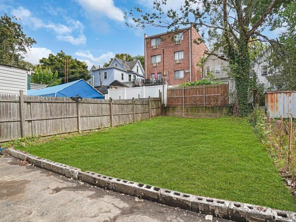 4434 Carpenter Avenue, Bronx NY 10470