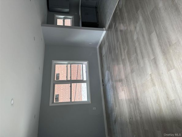 137 S 14th Avenue, Mount Vernon NY 10550