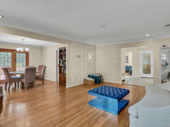 38 Arista Drive, Dix Hills NY 11746