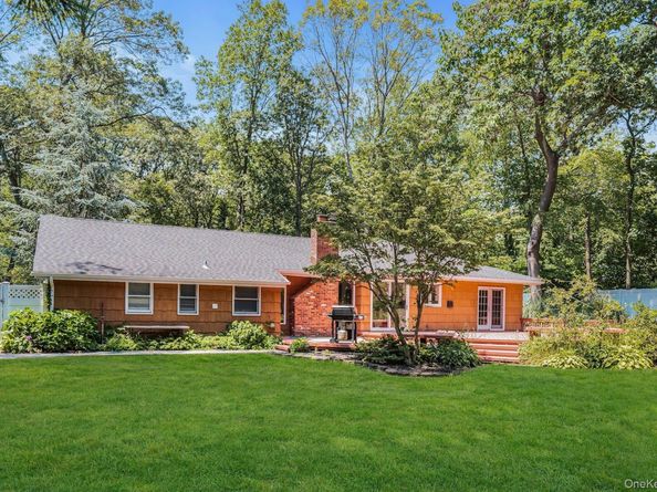 38 Arista Drive, Dix Hills NY 11746