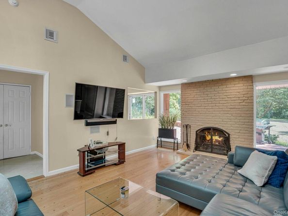 38 Arista Drive, Dix Hills NY 11746